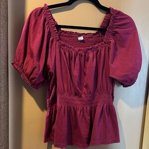 Women’s Puff-Sleeve Square Neck Top in Berry